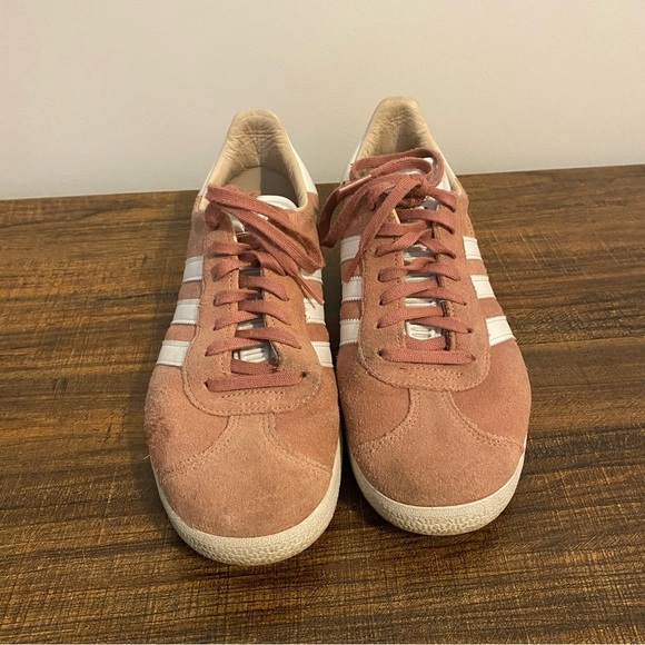 Adidas Gazelle Salmon Pink Sneakers size 8 - Picture 2 of 8